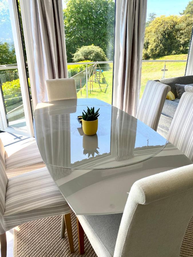 One Of The Best Properties In Lyme! Breathtaking Views Across The Whole Bay. 3 Stories With 2 Tier Veranda Around The Property. Sleeps 6 Лайм Риджис Екстериор снимка