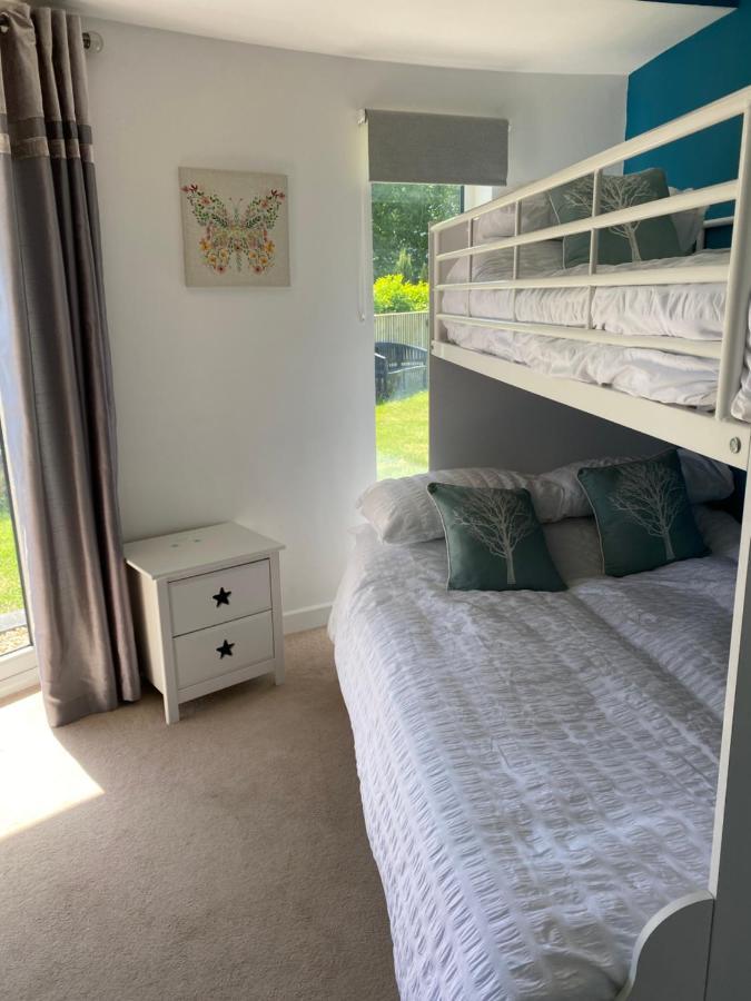 One Of The Best Properties In Lyme! Breathtaking Views Across The Whole Bay. 3 Stories With 2 Tier Veranda Around The Property. Sleeps 6 Лайм Риджис Екстериор снимка