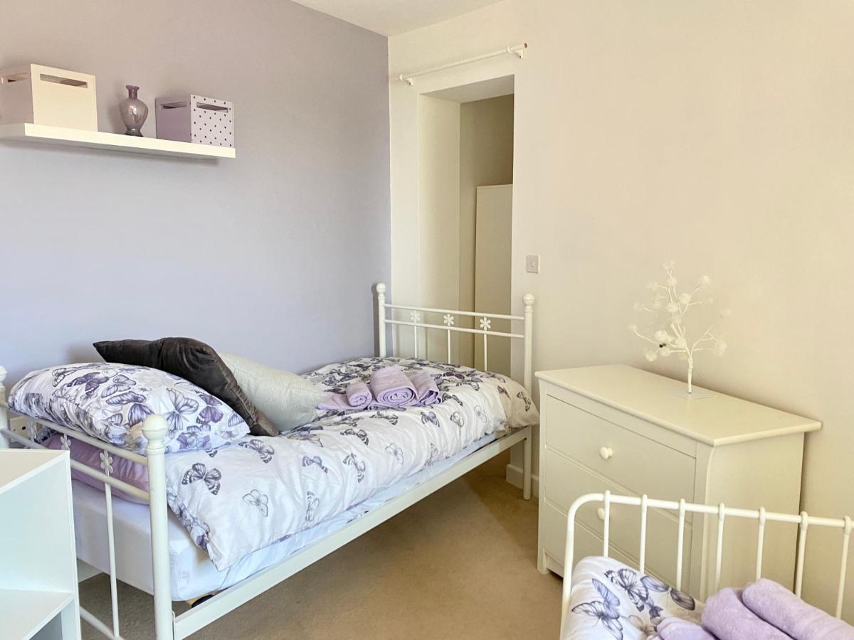 One Of The Best Properties In Lyme! Breathtaking Views Across The Whole Bay. 3 Stories With 2 Tier Veranda Around The Property. Sleeps 6 Лайм Риджис Екстериор снимка