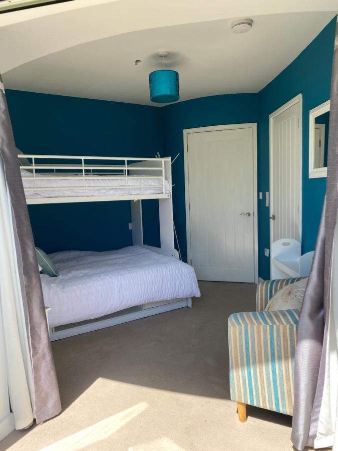 One Of The Best Properties In Lyme! Breathtaking Views Across The Whole Bay. 3 Stories With 2 Tier Veranda Around The Property. Sleeps 6 Лайм Риджис Екстериор снимка